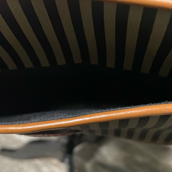 Allan Edward 90s Pequin striped,coated leather crossbody bag. removable straps - Picture 6 of 15